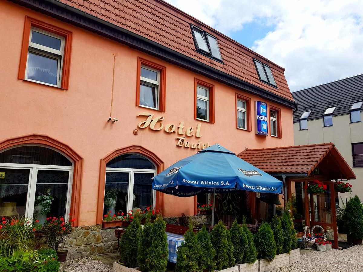 Hotel Zaulek Luban Exterior foto