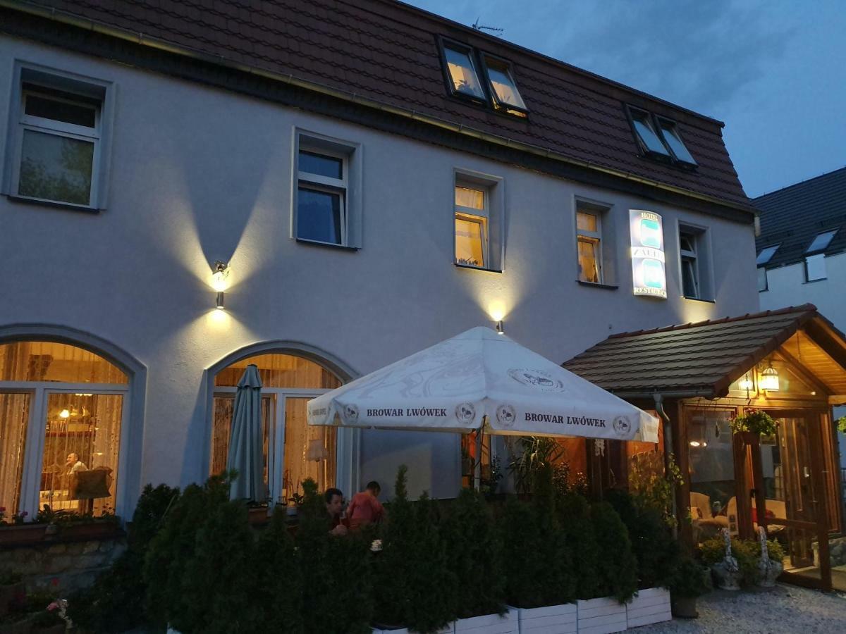 Hotel Zaulek Luban Exterior foto
